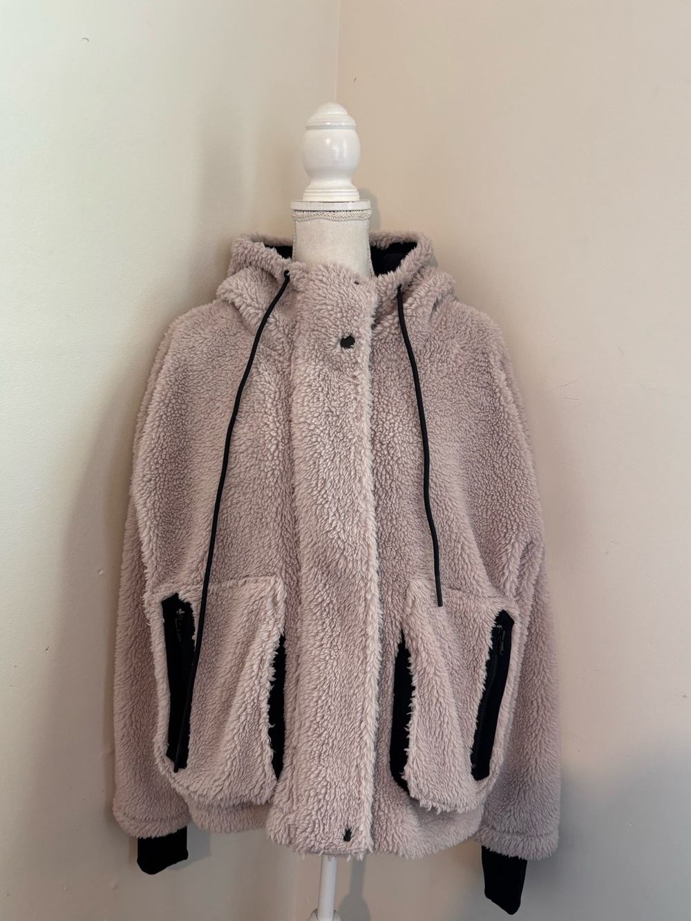 Varley Montalvo Sherpa Jacket In Soft Lavender Size Medium NWT - Picture 5 of 7